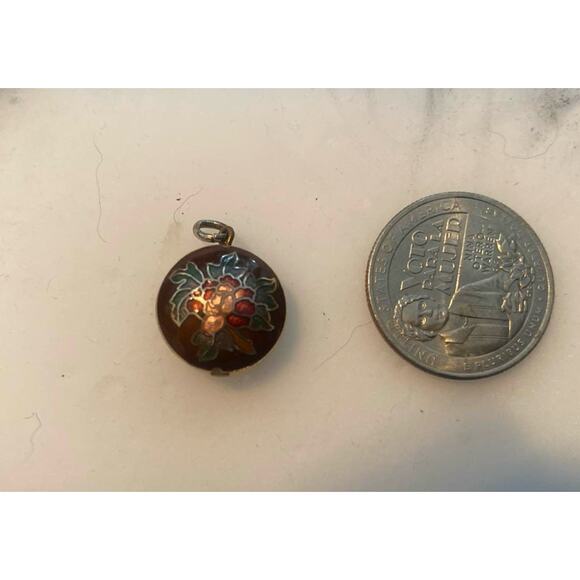 Vintage Cloisonne Flower Round Pendant Dark Brown Red Green Enamel Charm - Picture 3 of 3